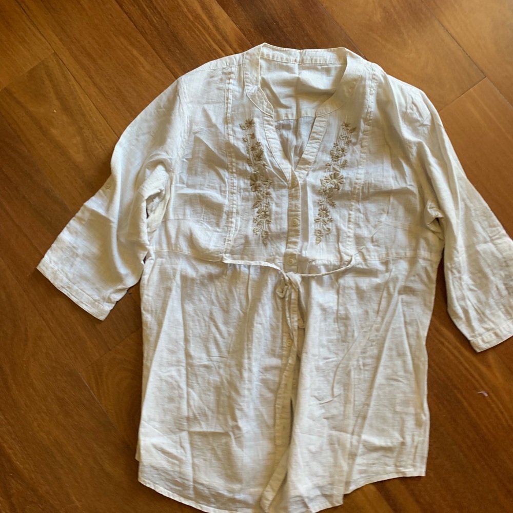 Elegant embroidered top